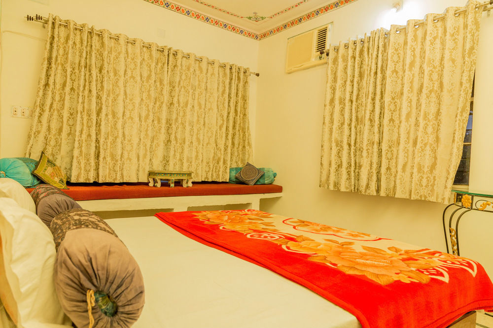 Hotel Hanuman Ghat On Lake Pichola Udajpur Exteriér fotografie